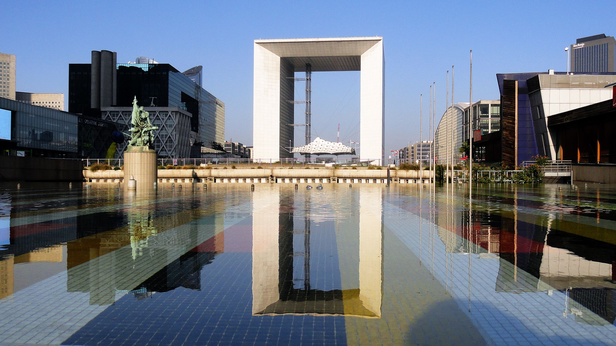 Expédition Ivarus, Grande Arche de la Défense